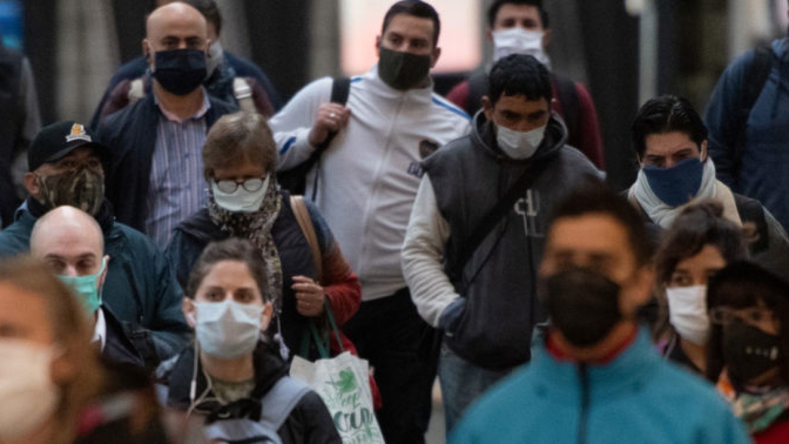 La OMS advirtió sobre los brotes simultáneos de coronavirus y otras enfermedades